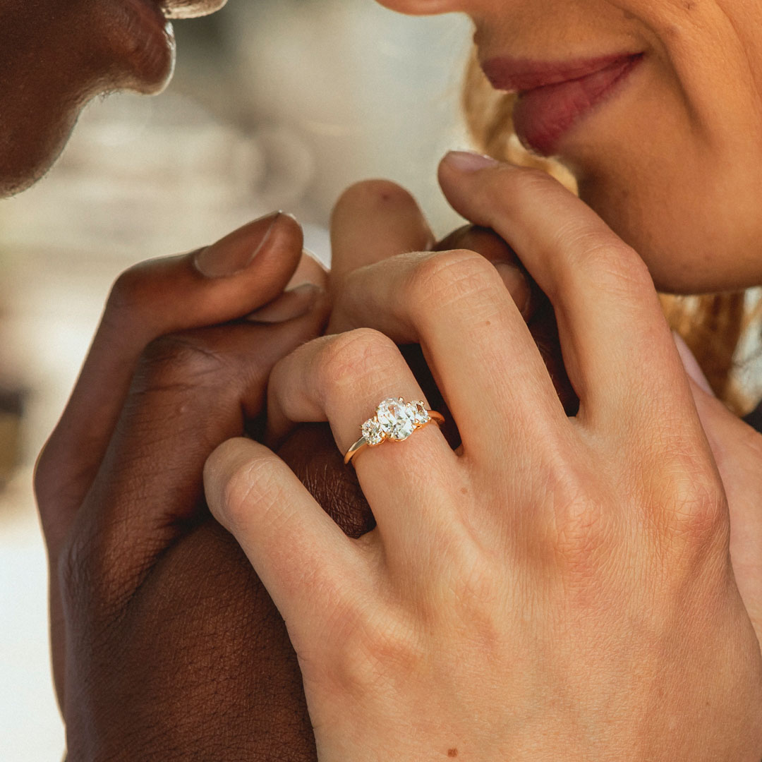 Bague de fiançailles trilogie de diamants modèle Parfaite de la Maison Amantys