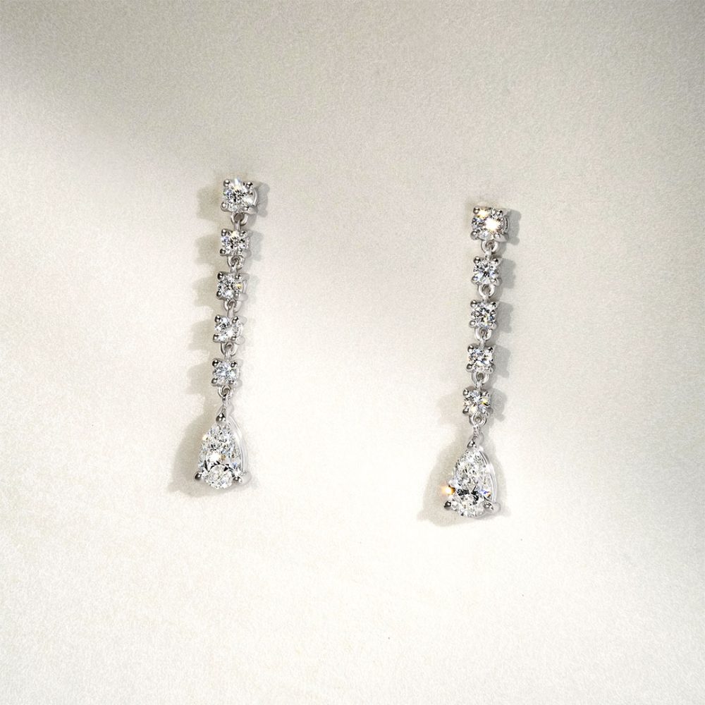 Boucles d'oreilles en diamants modèle Craquantes Poire de la Maison Amantys